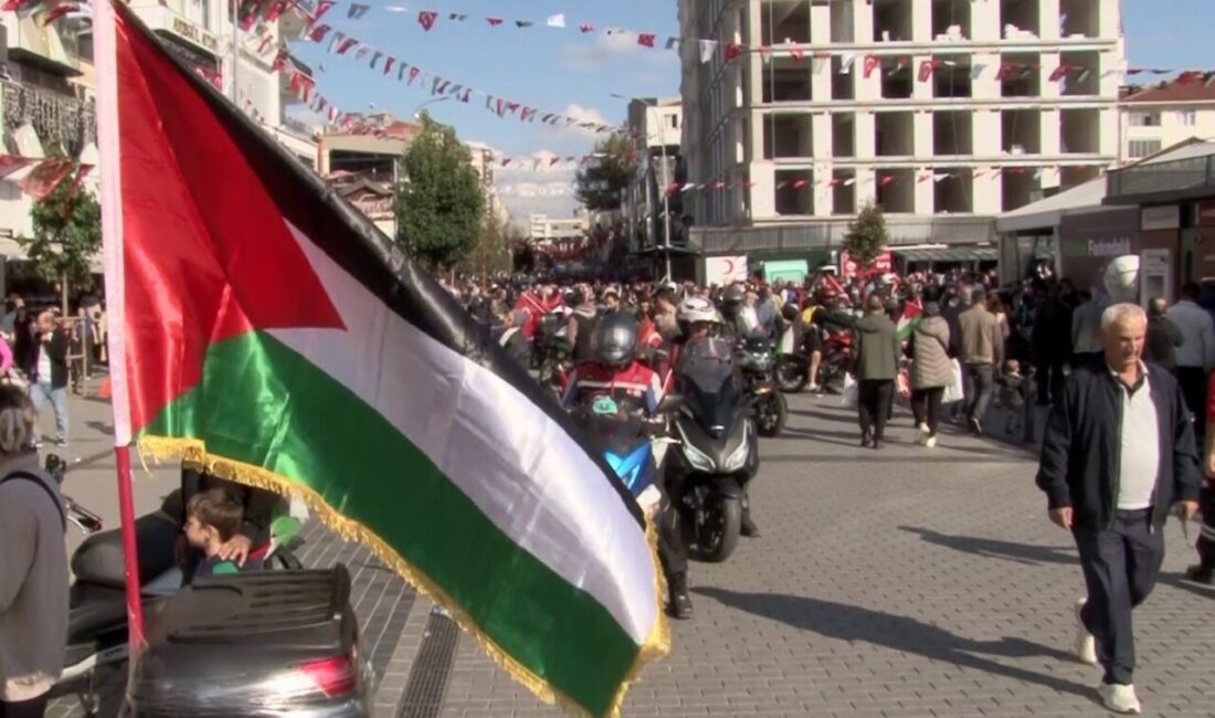 Gazze'deki insani krize dikkat çekmek amacıyla motorcu toplulukları, Ümraniye Belediyesi'nin