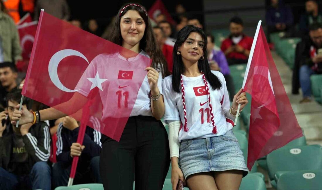 A Milli Takım, 2026 FIFA Dünya Kupası Avrupa Elemeleri E Grubu’ndaki 4. karşılaşmasında Gürcistan ile mücadele ediyor. Maçın ilk çeyreği Ay-yıldızlıların 1-0’lık avantajıyla sona erdi. A Milli Futbol Takımı, 2026 FIFA Dünya Kupası Avrupa Elemeleri