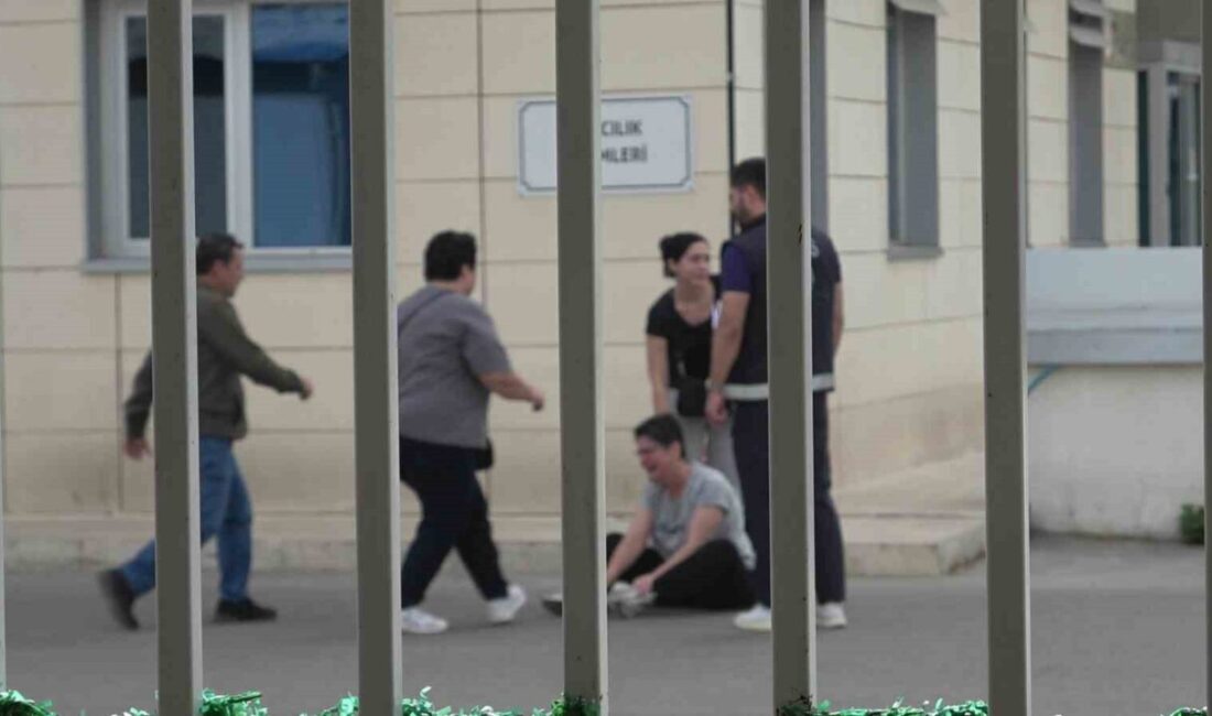 Antalya’da Parkta Hareketsiz Bulunan Genç Hayatını Kaybetti Antalya'da bir parkta hareketsiz bulunan 27 yaşındaki Gökhan Biçer'in hayatını