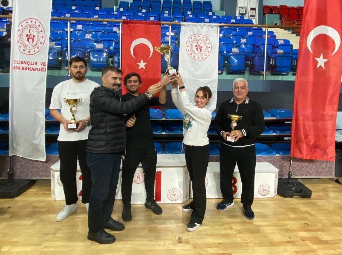 Düzce’de 29 Ekim Cumhuriyet Bayramı etkinlikleri kapsamında yapılan Taekwondo Cumhuriyet