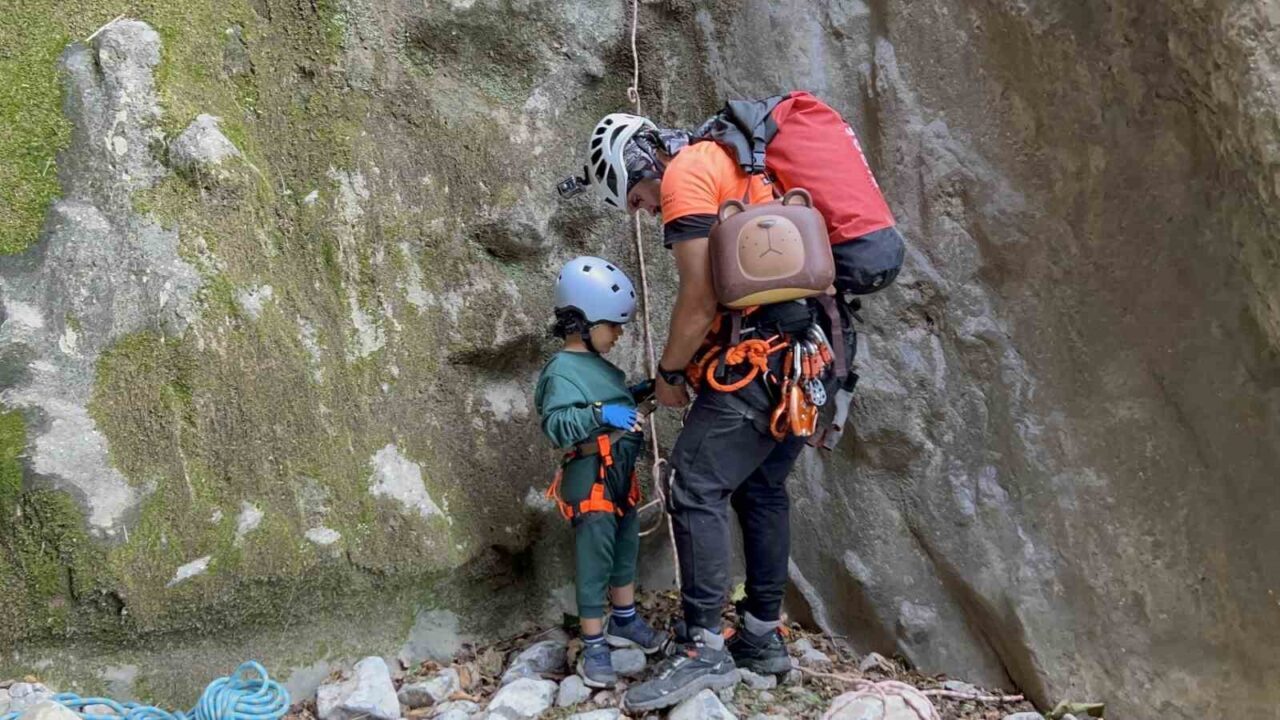 Soma'nın Darkale Kanyonu, 4 yaşındaki Yusuf Sirek'in 350 metrelik parkuru