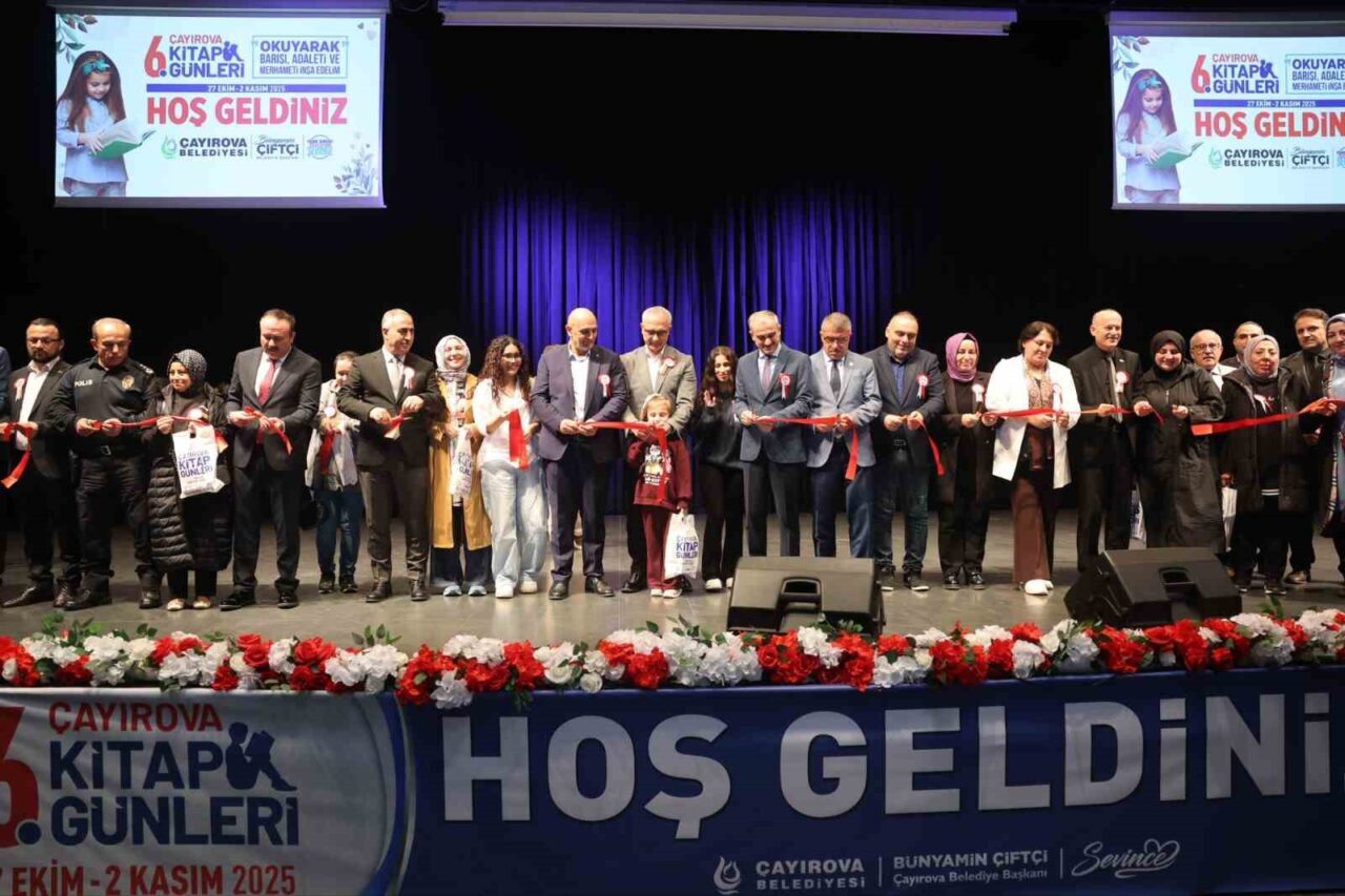 Çayırova Kitap Günleri, bu yıl 6. kez düzenlendi. Prof. Dr.