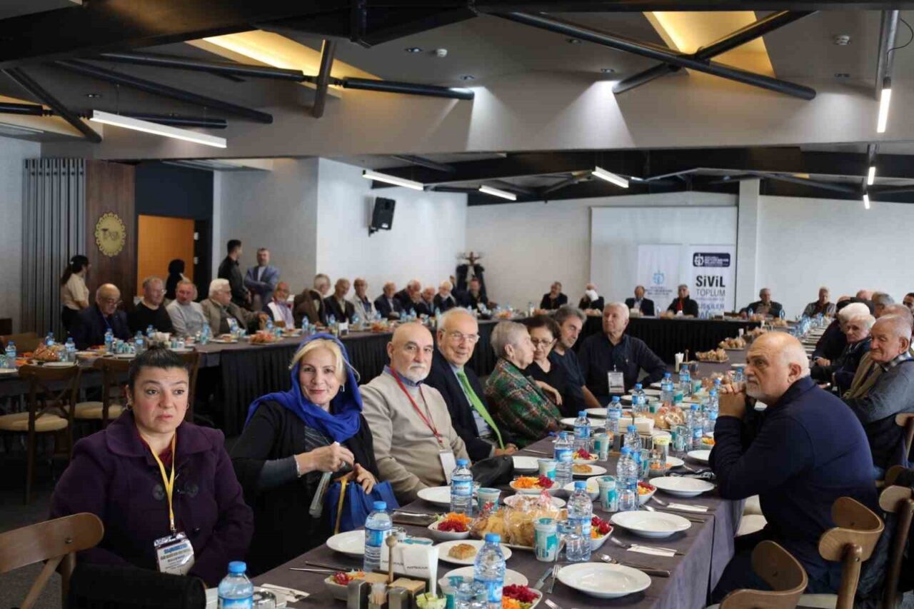 Kocaeli'de Gölcük Taşmektep Sanat Okulu mezunları, 60 yıl sonra yeniden