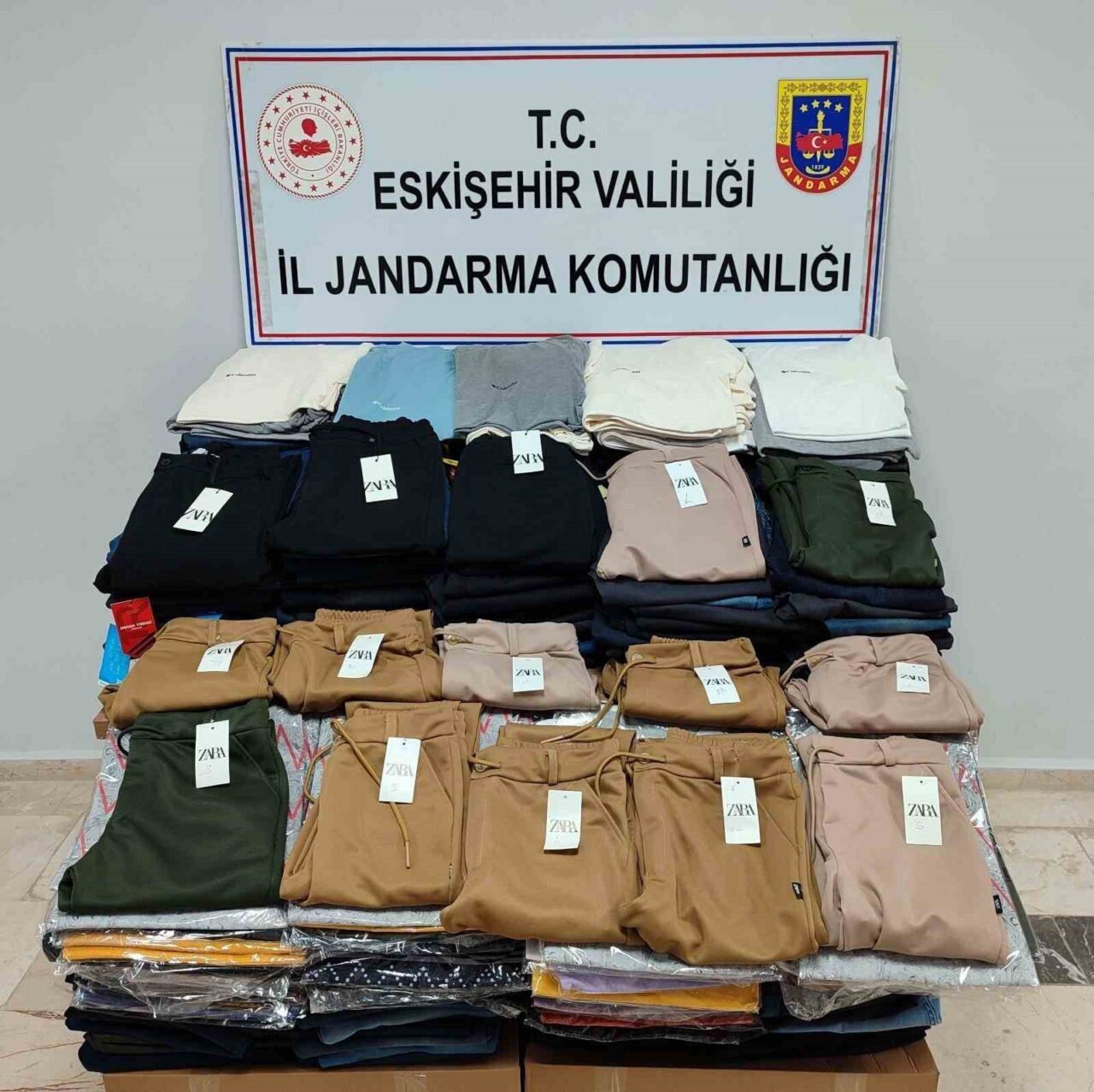 Eskişehir İl Jandarma Komutanlığı, 14 Ekim 2025 tarihinde Tepebaşı'nda yaptıkları