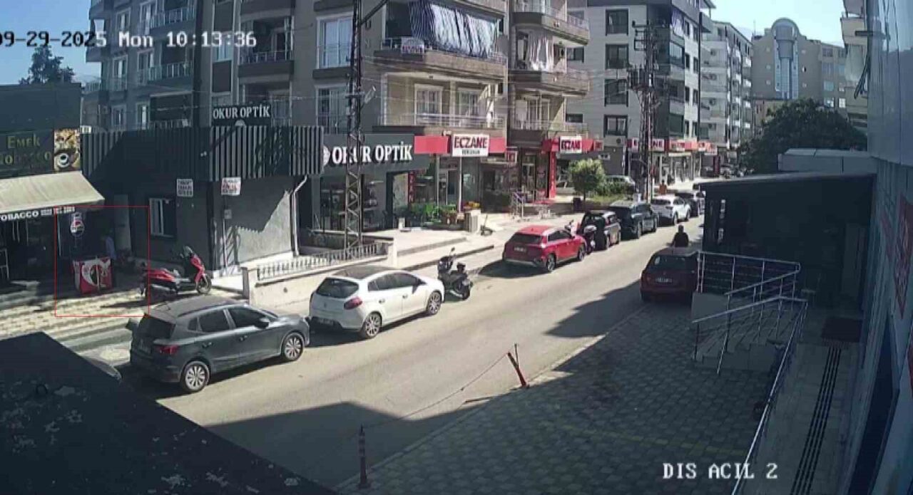 Hatay'ın İskenderun ilçesinde bir dondurma dolabından yaklaşık 7 bin TL