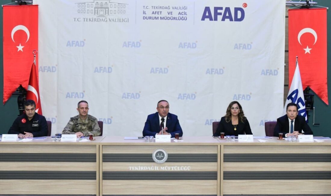 Tekirdağ'da, 2025’teki büyük afet tatbikatları öncesi planlama toplantısı gerçekleştirildi. Vali