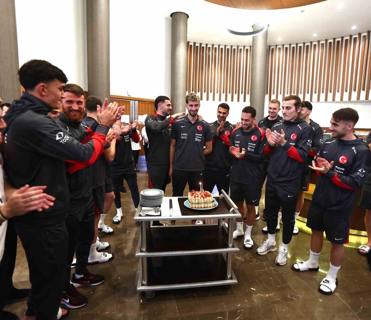 A Milli Futbol Takımı, Gürcistan maçı hazırlıkları sırasında Atakan Karazor'un