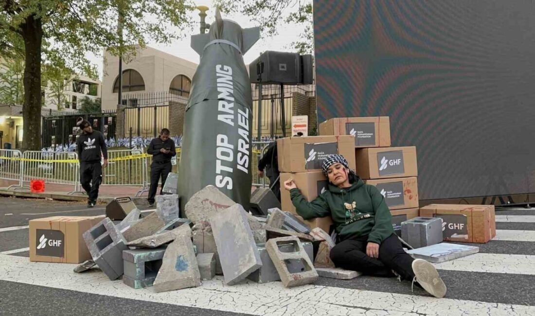 Washington’da Aktivistlerden Gazze Ablukasına Son Verilmesi İçin Protesto Gösterisi Washington'da toplanan aktivistler, İsrail'in Gazze üzerindeki ablukasına son verilmesi için