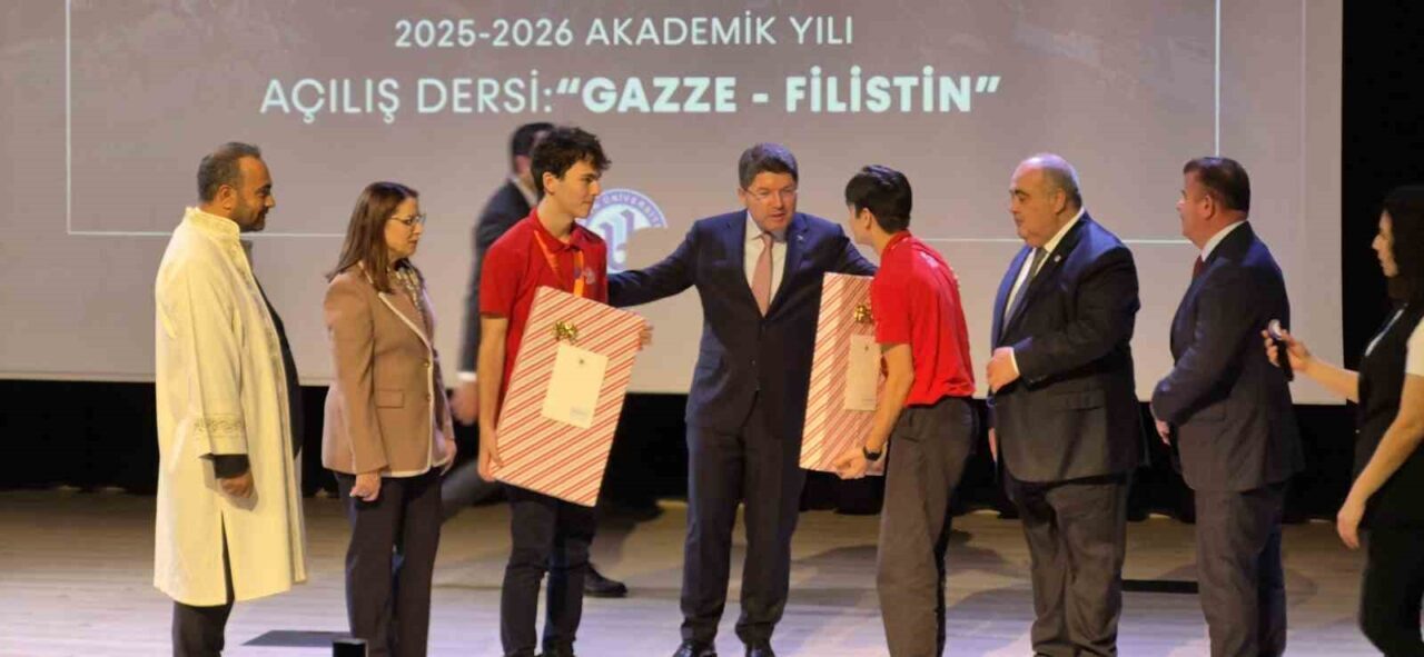 Adalet Bakanı Yılmaz Tunç, Bartın Üniversitesi’ndeki açılış dersinde Filistin'deki durum