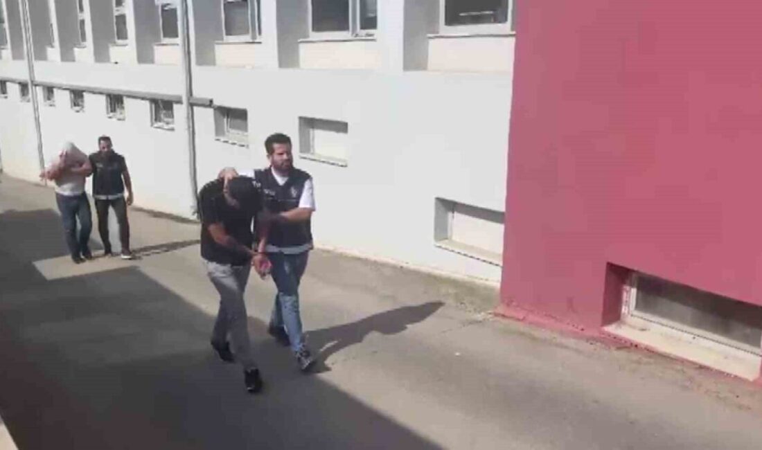 Adana’da düzenlenen operasyonda, Seyhan ilçesindeki iki adreste yapılan baskında 1.166