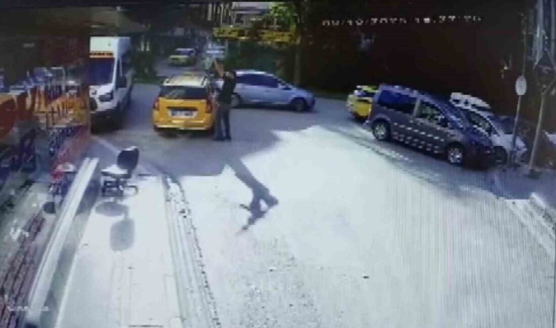 Adana'nın Seyhan ilçesinde bir kafe çalışanını rahatsız eden şahıs, işyeri