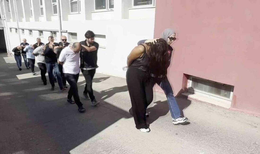 Adana'da düzenlenen uyuşturucu operasyonunda H.A., S.K., Y.Ç., A.G., M.Ö. ve
