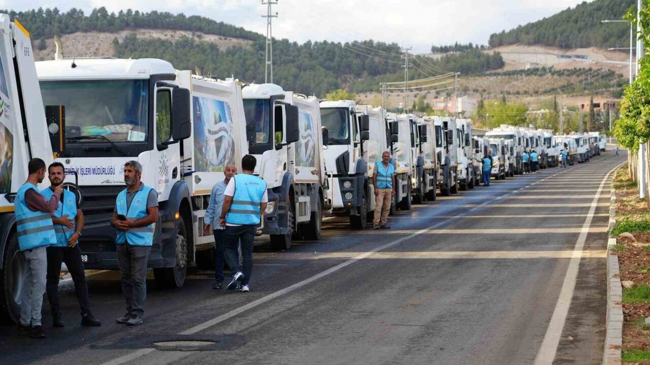Adıyaman Belediyesi, 54 Yeni Araçla Hizmet Filosunu Güçlendirdi