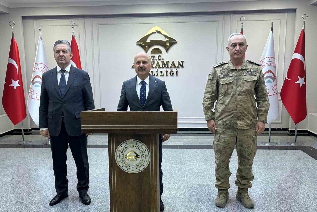 Adıyaman'da güvenlik toplantısı düzenlendi. Vali Osman Varol, Eylül-Ekim dönemi uygulamalarını