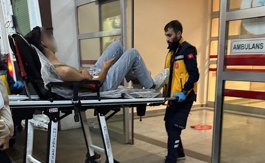 Adıyaman'ın Alitaşı Mahallesi'nde iki grup arasında çıkan bıçaklı kavgada 19