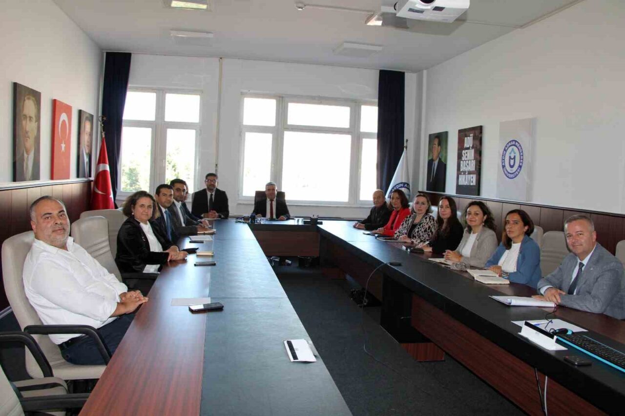 Aydın Adnan Menderes Üniversitesi Meslek Yüksekokulları Koordinatörlüğü tarafından düzenlenen Müdürler