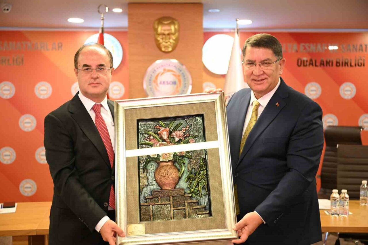 Antalya Esnaf ve Sanatkarlar Odaları Birliği, esnafın sorunlarını masaya yatırmak