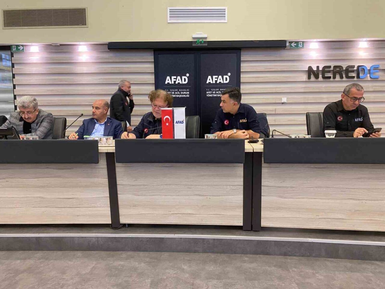 Afet ve Acil Durum Yönetimi Başkanlığı (AFAD), depremin ardından Sındırgı'daki