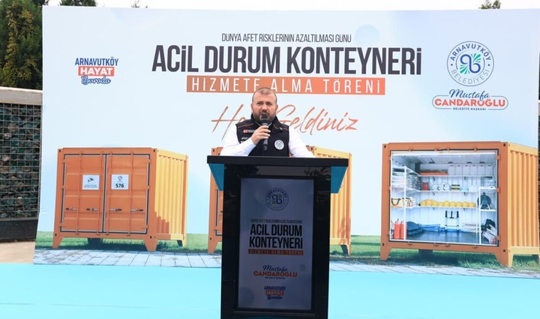 Arnavutköy’de Afetlere Hazırlık İçin 10 Yeni Konteyner Hizmete Girdi Arnavutköy Belediyesi, afetzedelere yönelik hazırlıkları güçlendirmek için Mahalle Afet Gönüllüleri