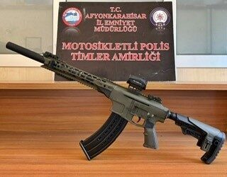 Afyonkarahisar'da 13-21 Ekim tarihleri arasında gerçekleştirilen polis denetimlerinde, ruhsatsız silahlar