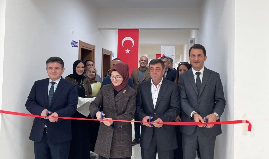 Afyonkarahisar Defterdarlığı, Evciler ilçesinde 16. vergi dairesinin açılışını gerçekleştirdi. Törende