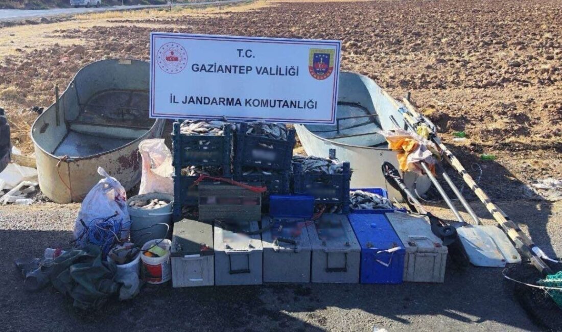 Gaziantep'te Oğuzeli ilçesinde, av yasaklarına rağmen ağ ile balık avladığı