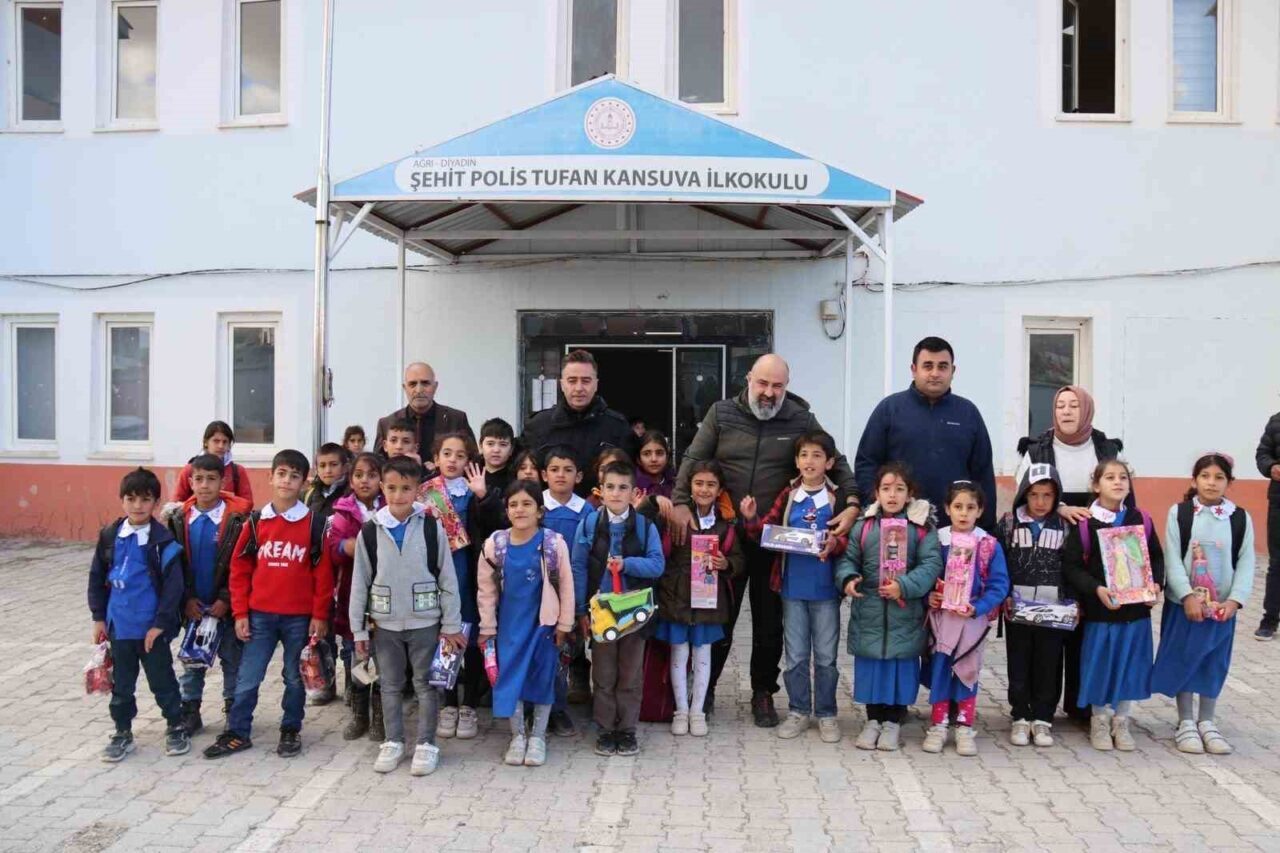 Ağrı İl Emniyet Müdürü Göksel Önder, Diyadin'de Şehit Polis Tufan