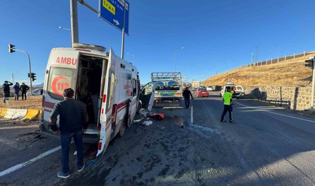 Ağrı’da Ambulans ile Kamyonet Arasında Meydana Gelen Çarpışmada 7 Kişi Yaralandı Ağrı'da bir ambulans ile kamyonetin çarpışması sonucu 2'si ağır olmak