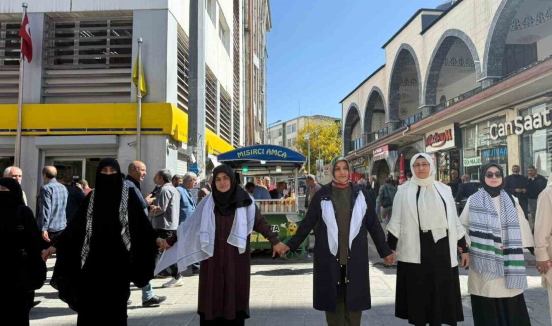 Ağrı'da düzenlenen "Gazze İçin Sessiz Çığlık" etkinliğinde, AK Parti Ağrı