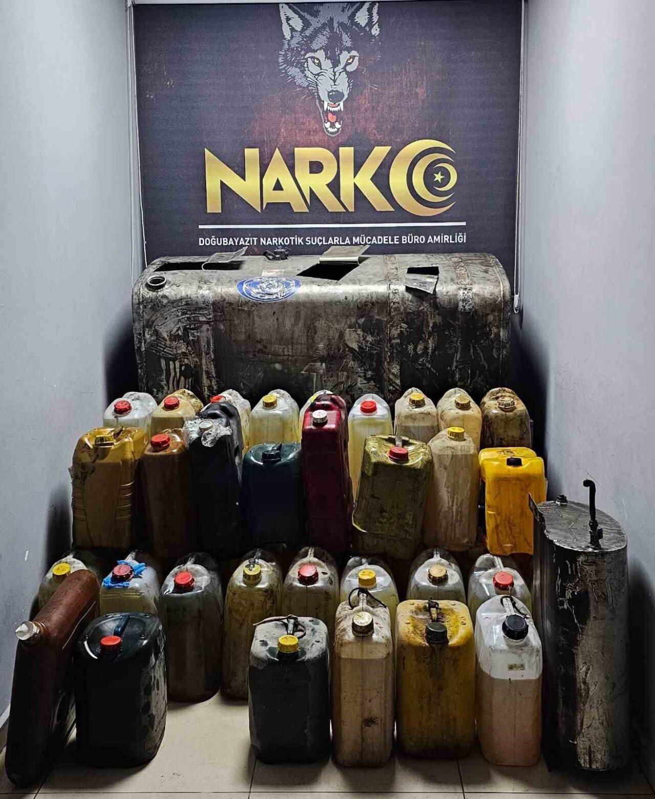 Ağrı İl Emniyet Müdürlüğü, Doğubayazıt'ta düzenlediği operasyonda toplam 761 kilo