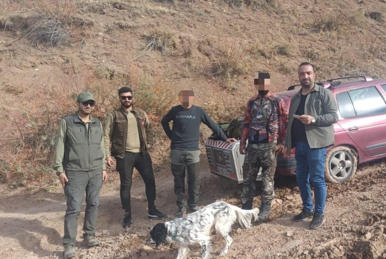 Ağrı'nın Çayır Köyü Genel Avlağı'nda, izinsiz avlandığı tespit edilen bir