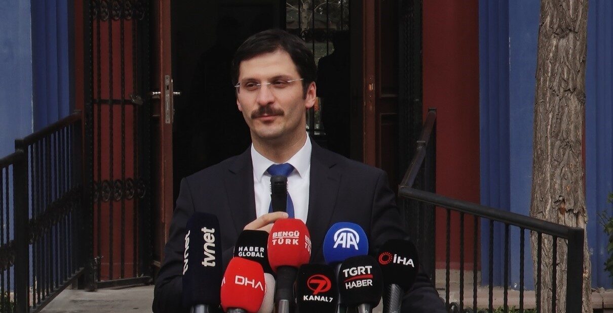 Sağlık Bakanlığı, Aile Sağlığı Merkezleri'nde sigara bırakma polikliniklerini başlattı. İlk