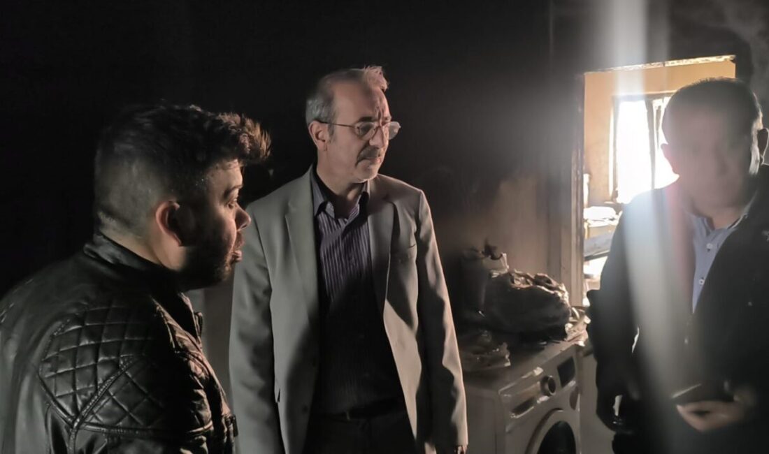 Kütahya’da Yangın Kurbanı Yavuz Ailesi’ne AK Parti’den Maddi Destek Müjdesi Kütahya'nın Okmeydanı Mahallesi'nde Yavuz Ailesi'nin evinde çıkan yangın sonrası AK