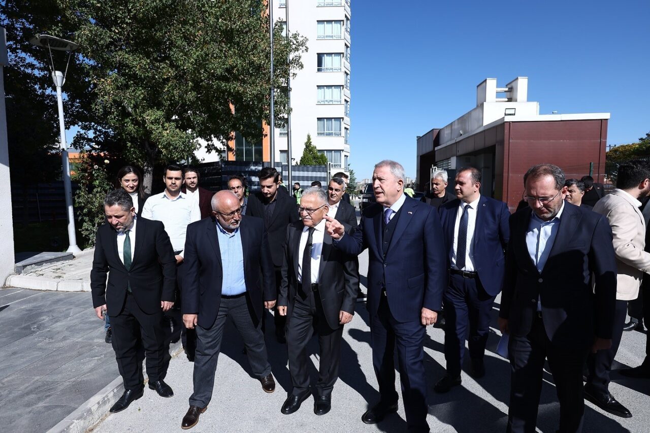 Kayseri Büyükşehir Belediye Başkanı Dr. Memduh Büyükkılıç, TBMM Milli Savunma