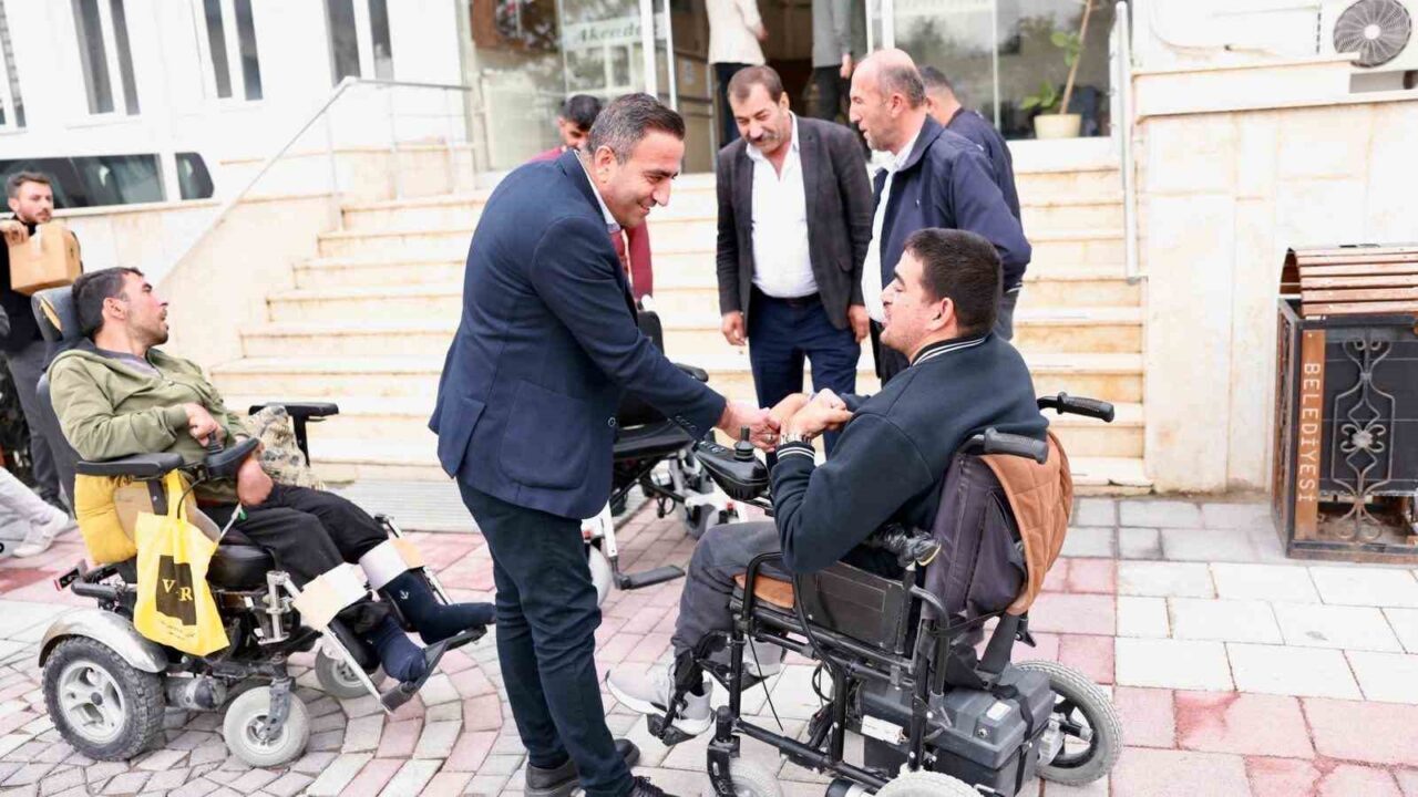 Akçadağ Belediyesi, Eren Algan ve Volkan Öz’ün eski akülü sandalyelerini