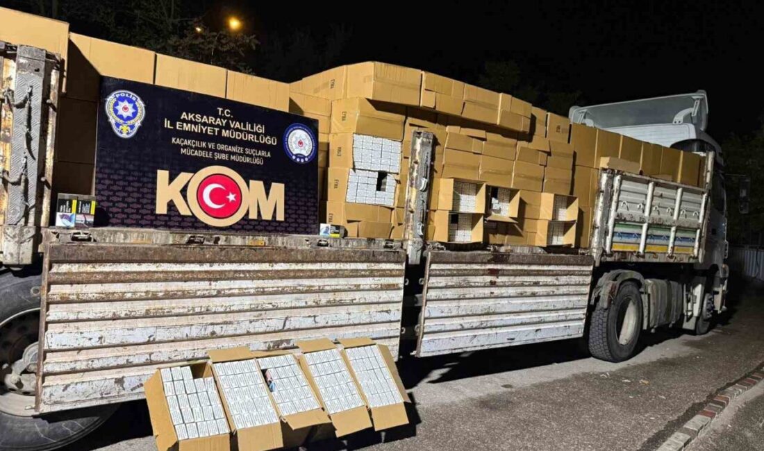 Aksaray'da KOM ekipleri, Aksaray - Adana Karayolu'nda bir tıra düzenledikleri