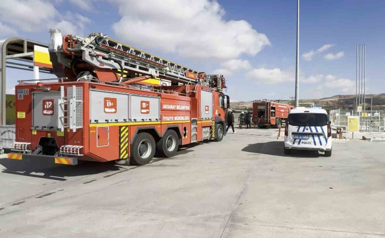 Aksaray'da bir akaryakıt istasyonu yakınındaki yağ deposunda yangın çıktı. Sağlık