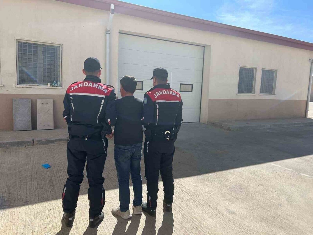 Kırşehir İl Jandarma Komutanlığı, Aksaray'da dolandırıcılık suçundan 4 yıl 2