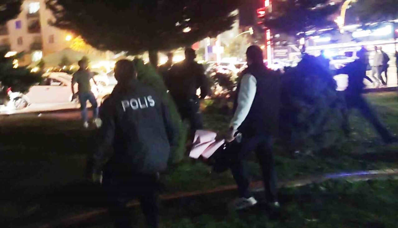 Aksaray'da Eski-yeni sevgili tartışması, Taşpazar Mahallesi'nde kavgaya dönüştü. Polisin biber