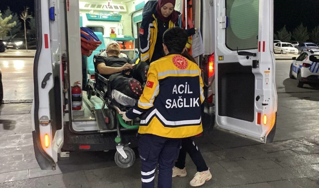 Aksaray'ın Eskil ilçesindeki halı sahada gerçekleşen maçta, oyuncular arasında çıkan