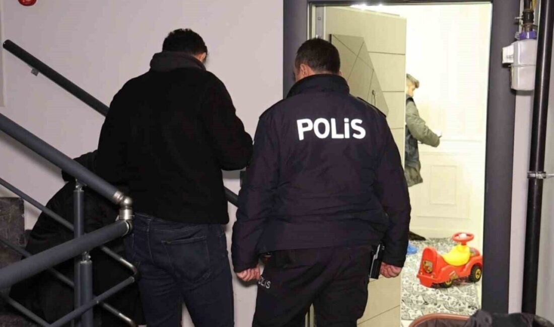 Aksaray’da Anne ve Oğlu Karbon Monoksit Gazından Zehirlenerek Hayatını Kaybetti Aksaray'da Meryem Ölmez (21) ve bir buçuk yaşındaki oğlu Halil