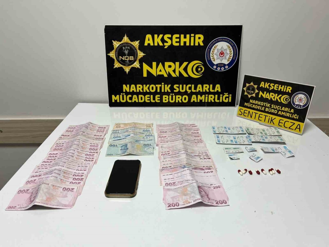 Konya'nın Akşehir ilçesinde polis, M.K. isimli şüpheliyi takibe aldı. Yapılan