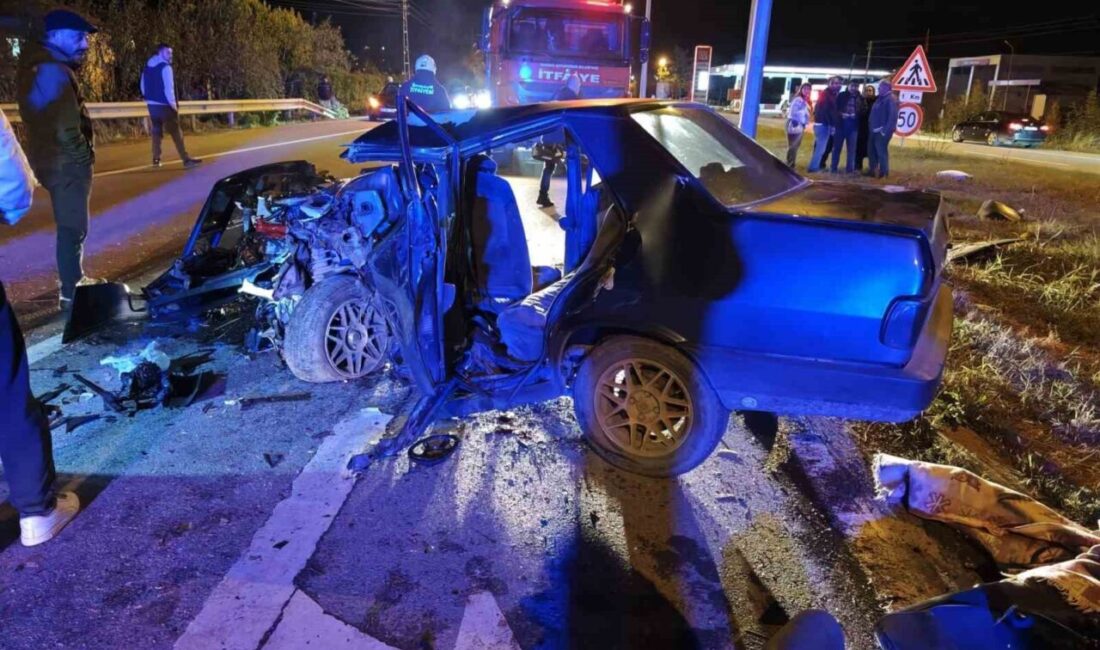 Bafra’da Tofaş Otomobilin Aydınlatma Direğine Çarpması Sonucu Bir Kişi Yaralandı Samsun'un Bafra ilçesinde, Mustafa E. yönetimindeki Tofaş otomobil aydınlatma direğine