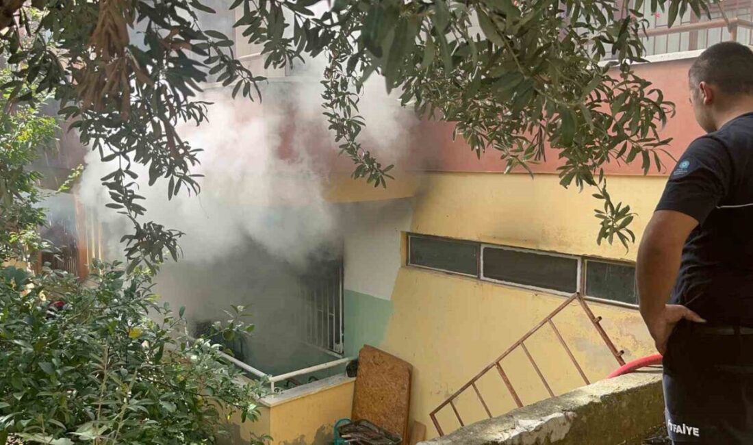 Alanya’da 4 Katlı Binanın 1. Katında Yangın Çıktı, Maddi Zarar Oluştu Antalya'nın Alanya ilçesindeki 4 katlı bir binanın birinci katında çıkan