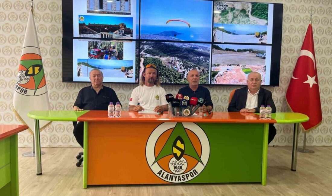 Alanyaspor Başkanı Hasan Çavuşoğlu, yamaç paraşütüyle ilgili sosyal medya iddialarına