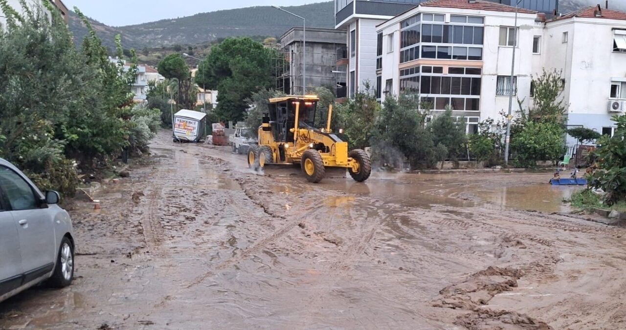 Foça’daki Sel Felaketi Sonrası Aliağa Belediyesi Hızla Destek Sağladı