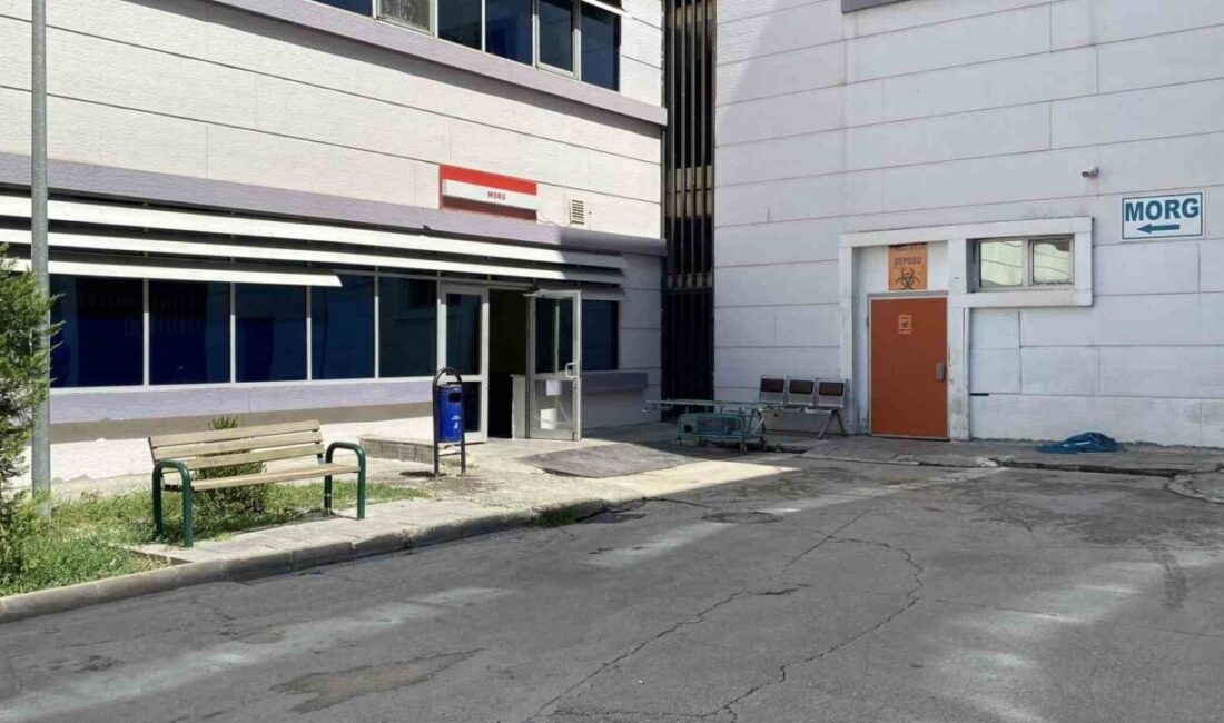 Çorum’da Uyuşturucu ve Alkol Tüketimi Sonrası Yoğun Bakımda Hayatını Kaybeden 40 Yaşındaki Şahıs Kurtarılamadı Çorum'da 40 yaşındaki B.A., alkol ve uyuşturucu kullanımı sonrası hastaneye