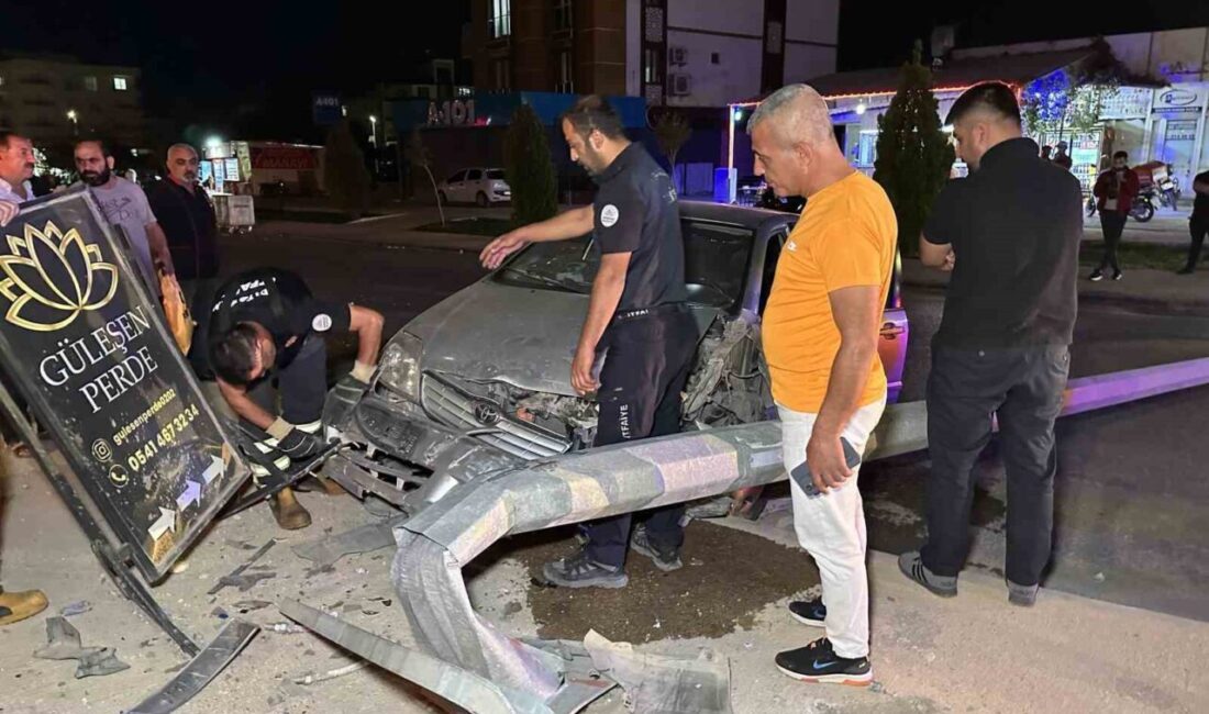 Adıyaman'da alkollü olduğu belirtilen sürücü Ali A., kullandığı otomobilin direksiyon