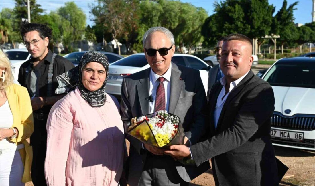 Kepez Belediye Başkanı Mesut Kocagöz, Altınova Orta Mahallesi'nde yapılacak kreşlik