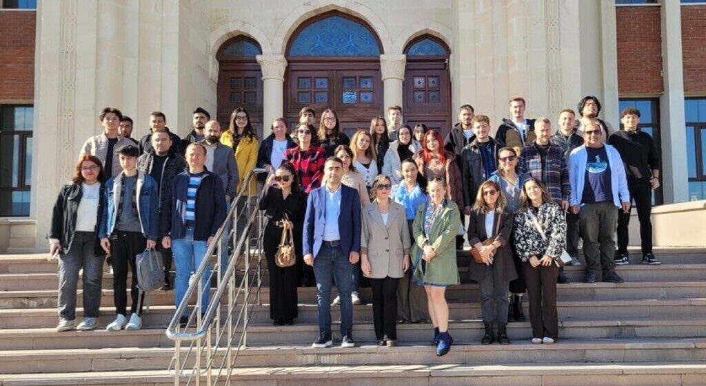 Kütahya Dumlupınar Üniversitesi, "Altıntaş (SOA) Mezar Stelleri" konulu etkinlik organize